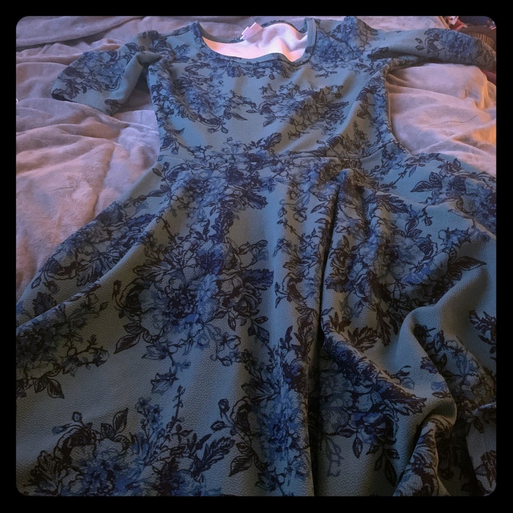 Lularoe Nicole dress